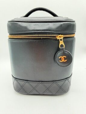 Vintage CHANEL Lambskin CC Logo Vanity Cosmetic Bag Handbag Black Gold with Card